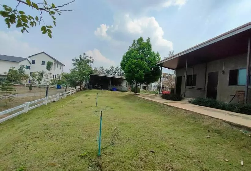 ベッドアンドブレックファースト Moon Loft    บ้านเพื่อน เขาใหญ่ ที่พัก อาหารและเครื่องดื่ม