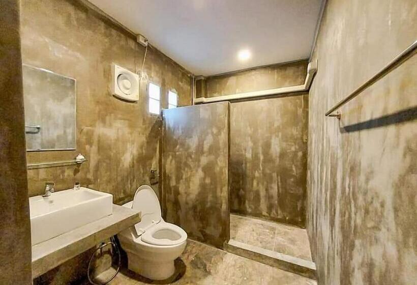 Bed and Breakfast Moon Loft บ้านเพื่อน เขาใหญ่ ที่พัก อาหารและเครื่องดื่ม