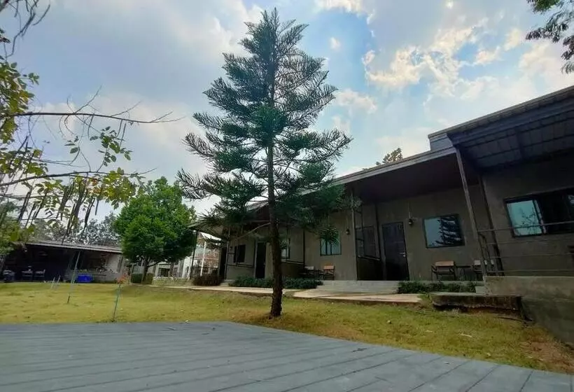 ベッドアンドブレックファースト Moon Loft    บ้านเพื่อน เขาใหญ่ ที่พัก อาหารและเครื่องดื่ม