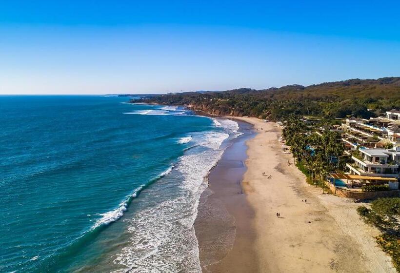 בית מלון כפרי Coastal Veneros Residence