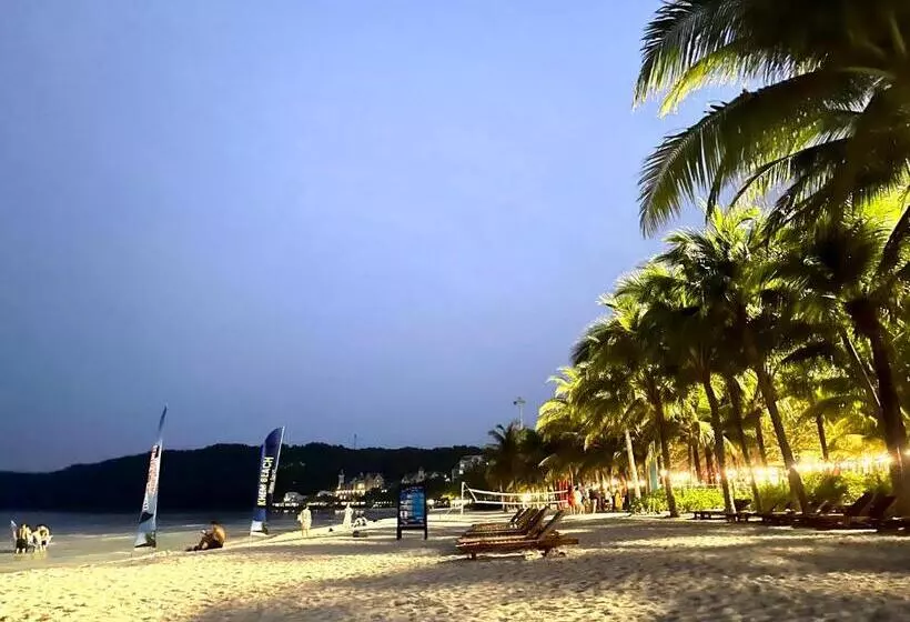 هتل Diamond Beach