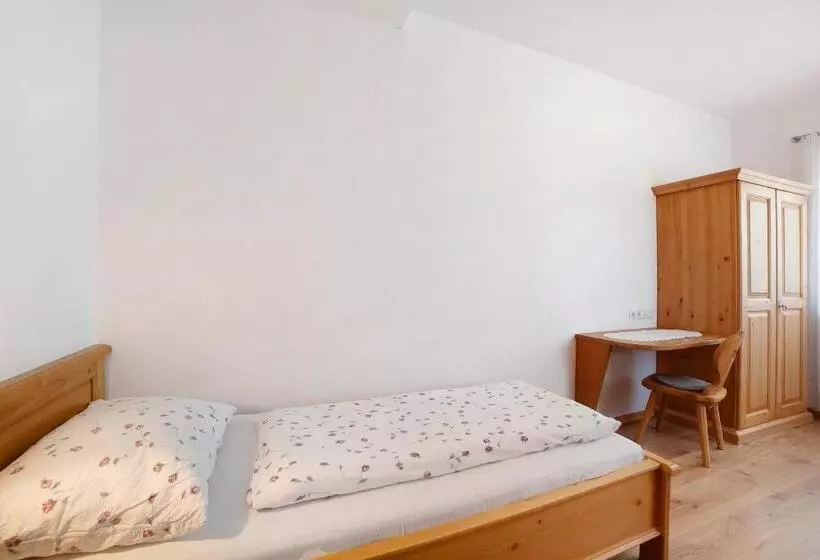 ホテル Fröhlichhof Wohnung Pergola