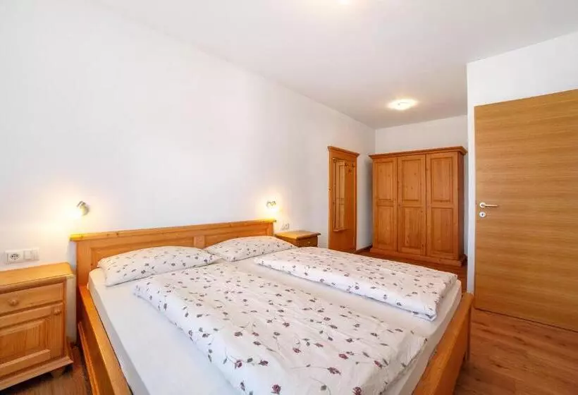 ホテル Fröhlichhof Wohnung Pergola