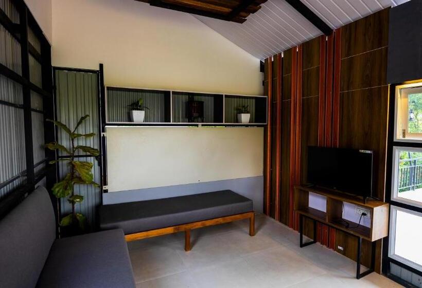 Hotel Silent Planet Resort