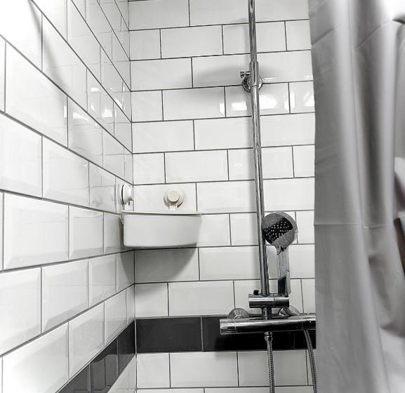 펜션 Papaya’s En Suite