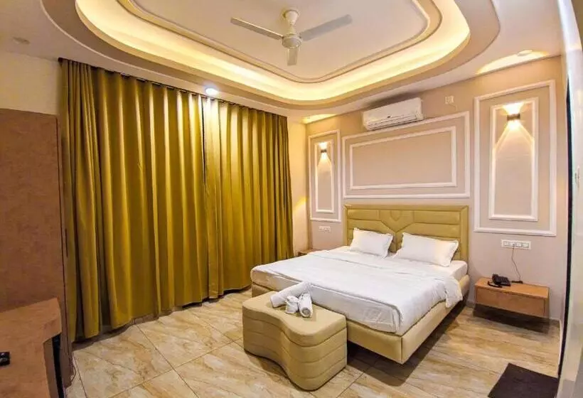 The Royal Rivera Resort