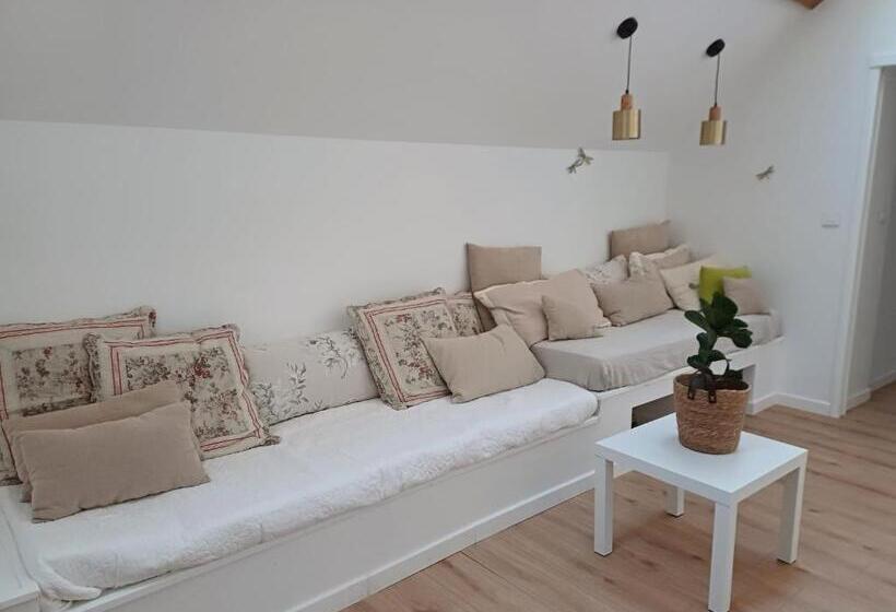 مبيت وإفطار La Midad