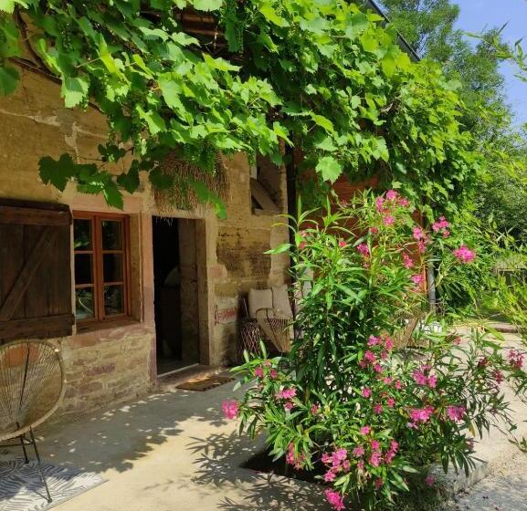 مبيت وإفطار La Midad