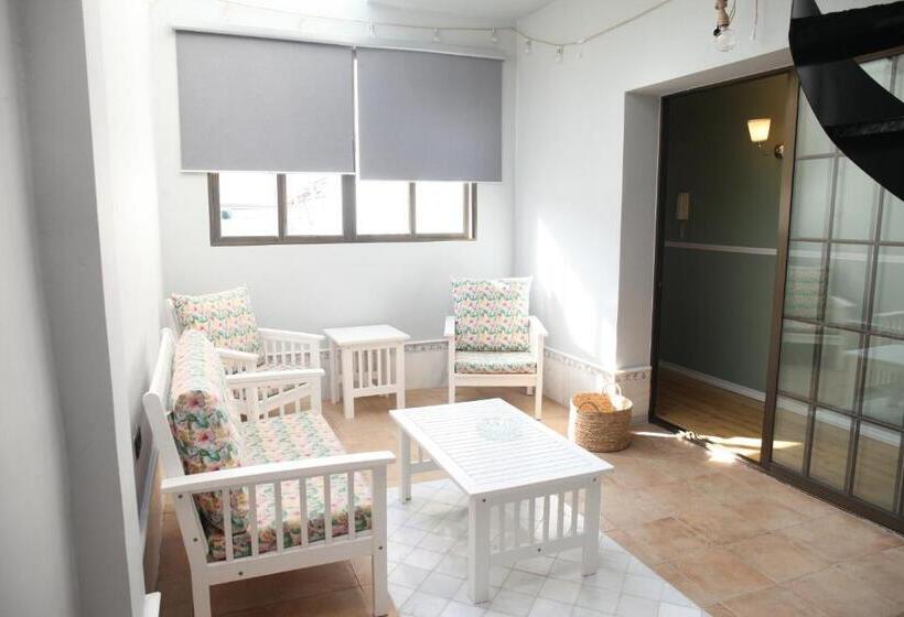 تختخواب و صبحانه La Parada De Posadas