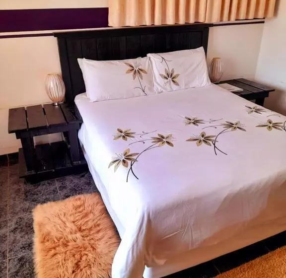 تختخواب و صبحانه Living Guesthouse