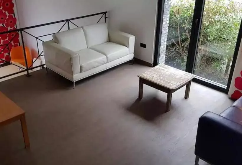 ベッドアンドブレックファースト Work, Relax, Sleep In Modern Villa