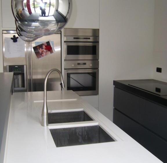 تختخواب و صبحانه Work, Relax, Sleep In Modern Villa