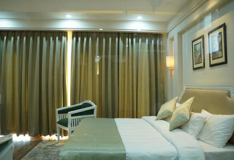 ホテル Casa De Bello, Nainital, Near Kainchi Dham