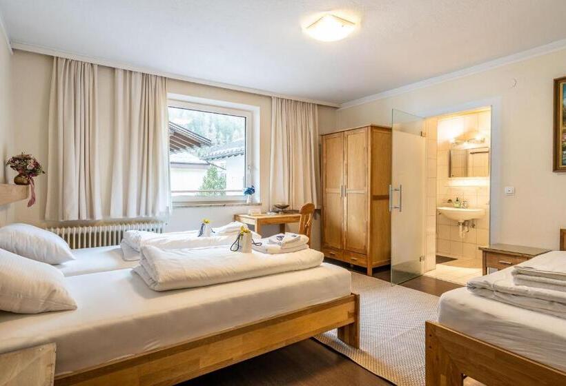 ホテル Chalet Hans