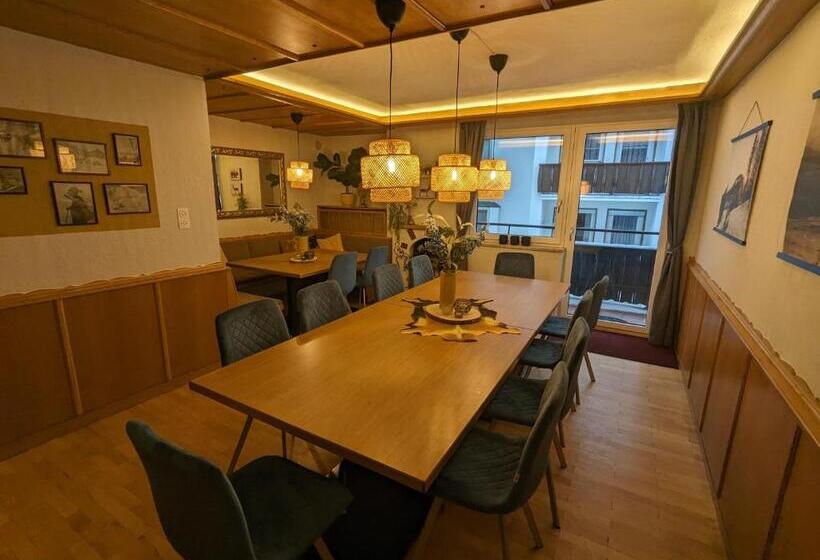 ホテル Chalet Hans