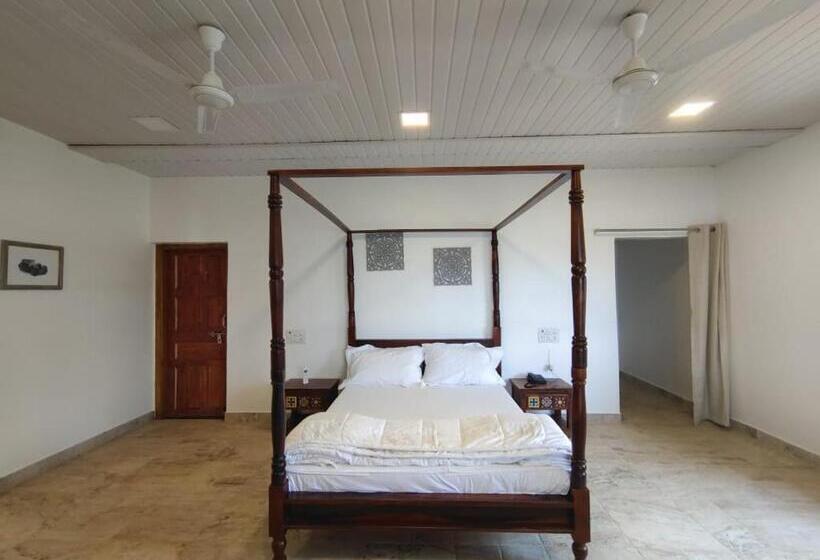 Hotell On The High Ground Tourism Point