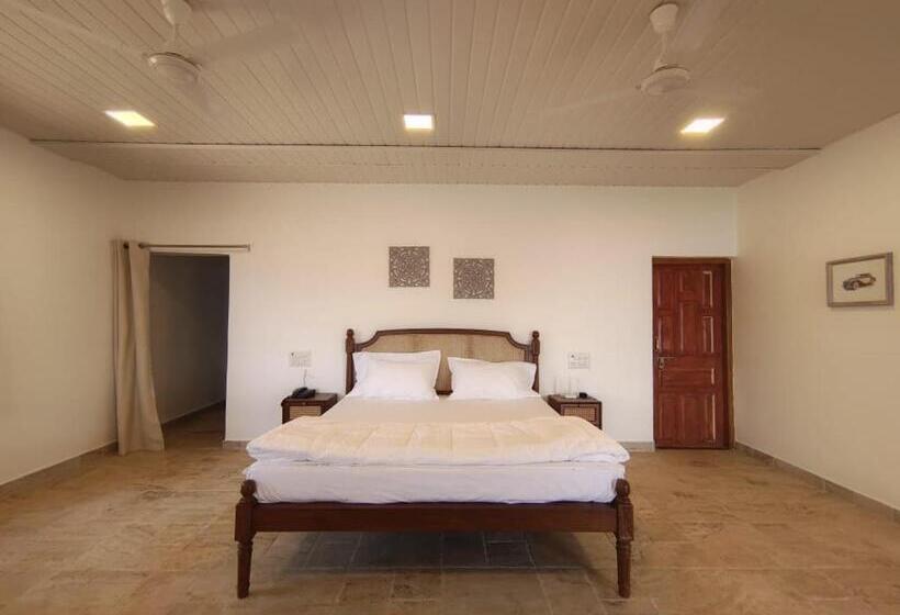 Hotell On The High Ground Tourism Point