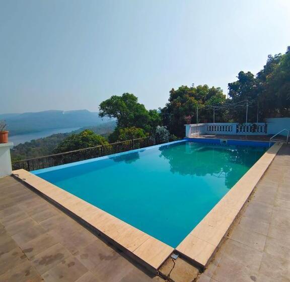 Hotell On The High Ground Tourism Point