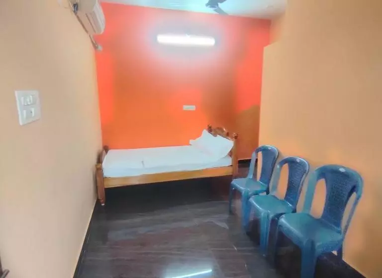Hotelli Pushpa Mahal A/c & Pushpa Residency