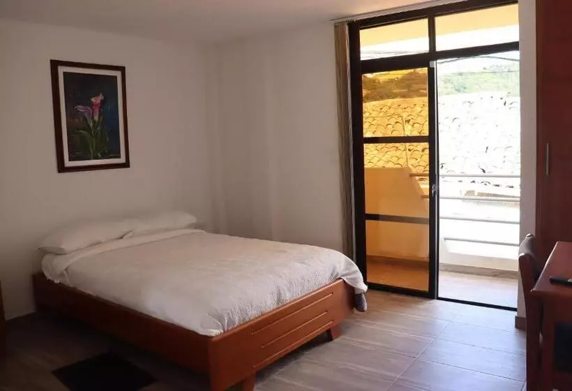 Hotelli San Marcos Las Lajas