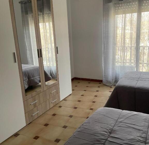 بنسيون Apartamentos Leonor