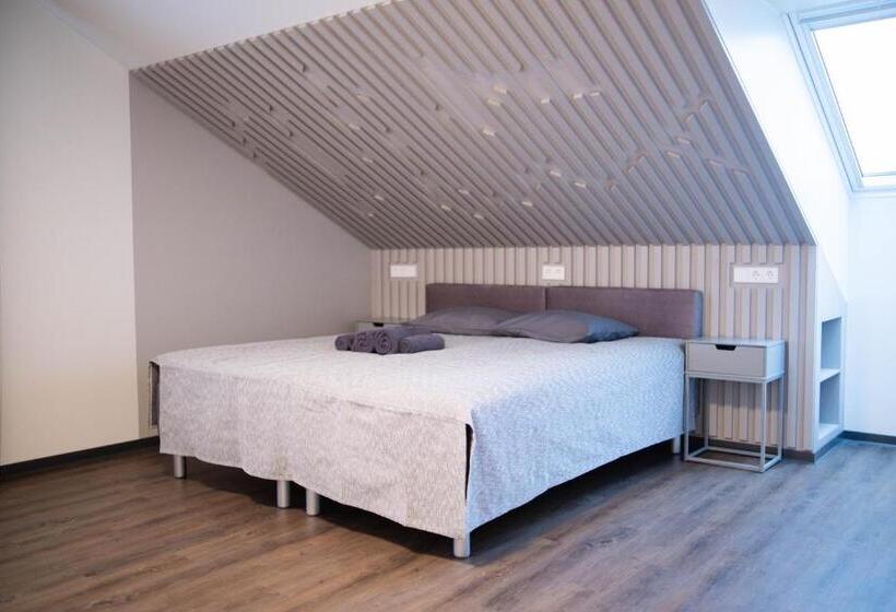 پانسیون Good Mood Guesthouse