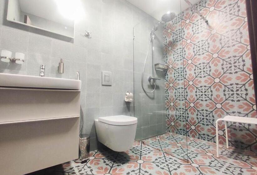 پانسیون Good Mood Guesthouse