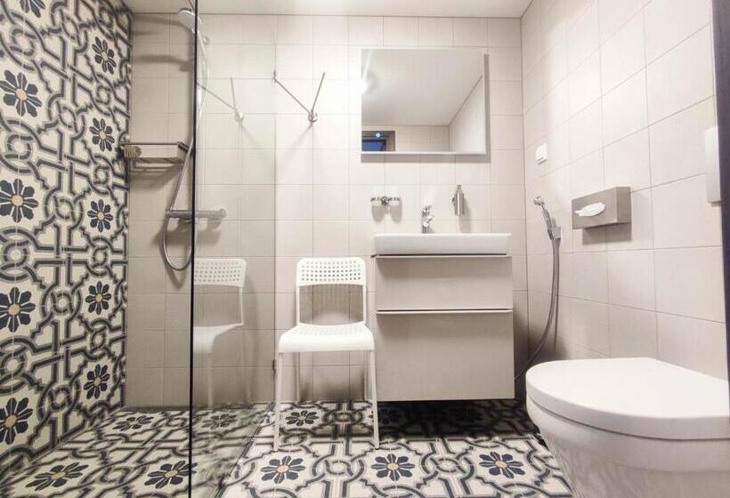 پانسیون Good Mood Guesthouse