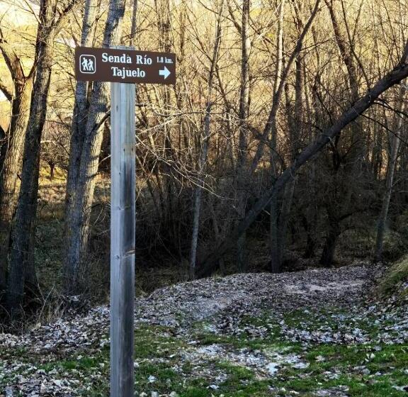 بنسيون Hostal Rural Alto Tajo Poveda