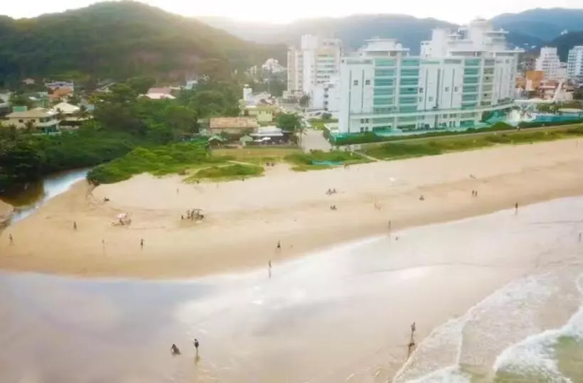 ペンション Ravi Beach   Hospedaria Biofilica