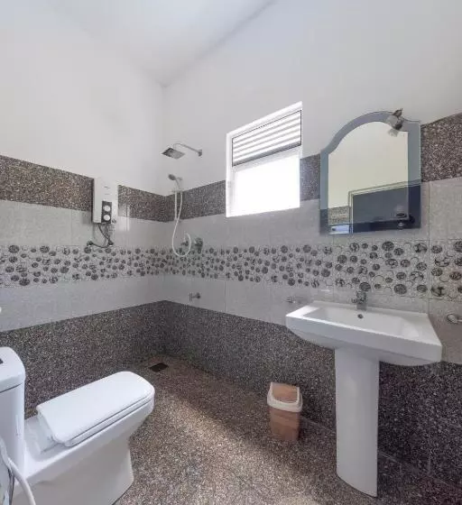 Majatalo Makai Surf House