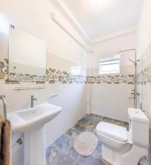 Majatalo Makai Surf House