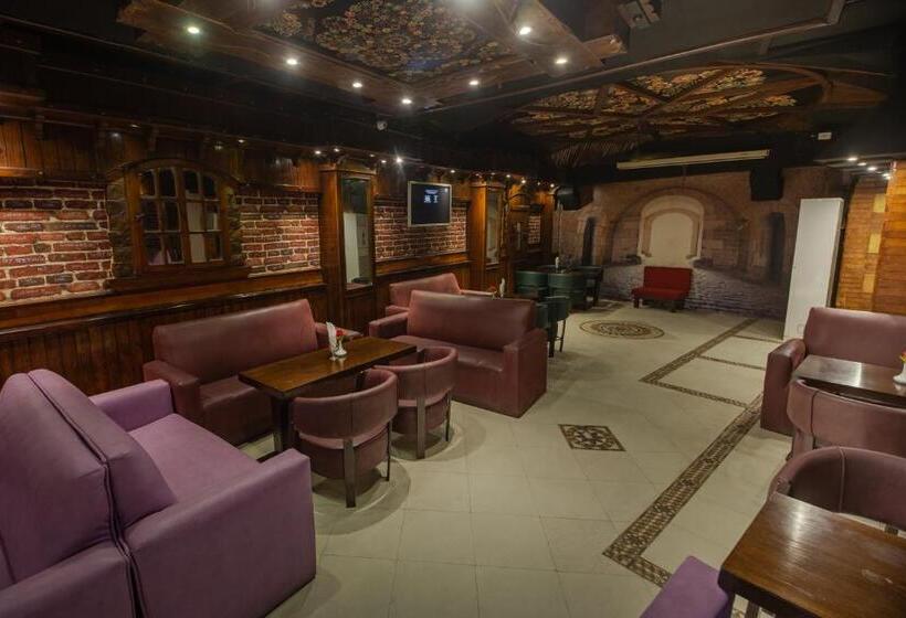 Zayed Hotel & Apartments