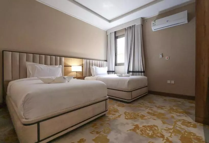 هتل Larichy Tabuk