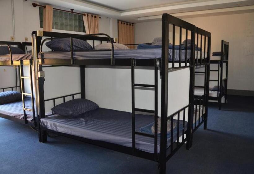 Schronisko Cosmos Guesthouse Snack Bar