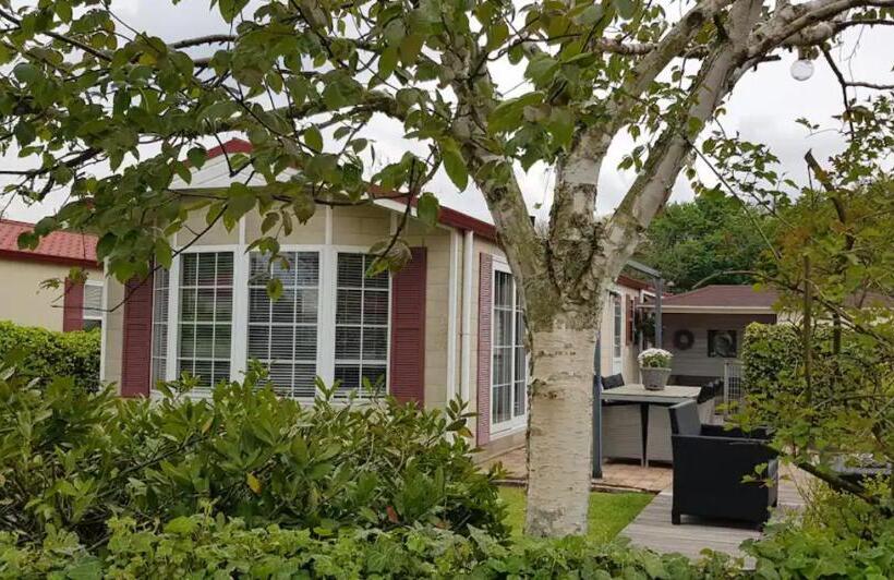 Bed and Breakfast Chalet Staelduinse Bos