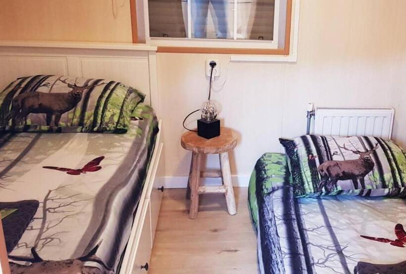 Bed and Breakfast Chalet Staelduinse Bos