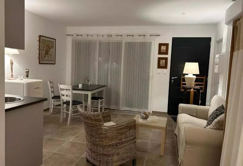 ベッドアンドブレックファースト Chambre D Hôtes Du Val Fleuri