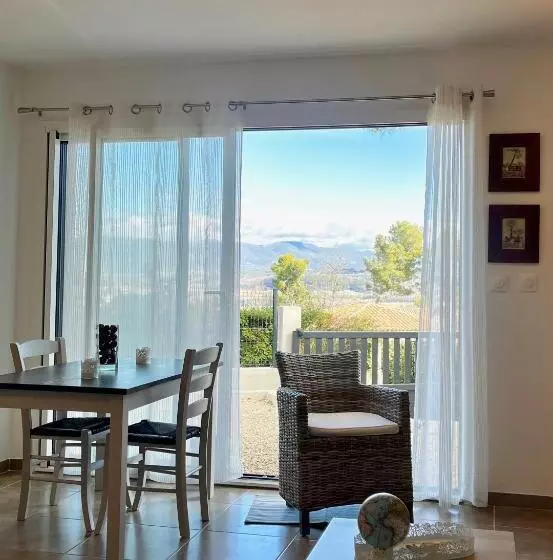 ベッドアンドブレックファースト Chambre D Hôtes Du Val Fleuri