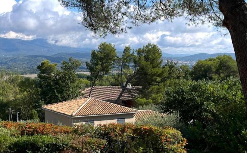 ベッドアンドブレックファースト Chambre D Hôtes Du Val Fleuri