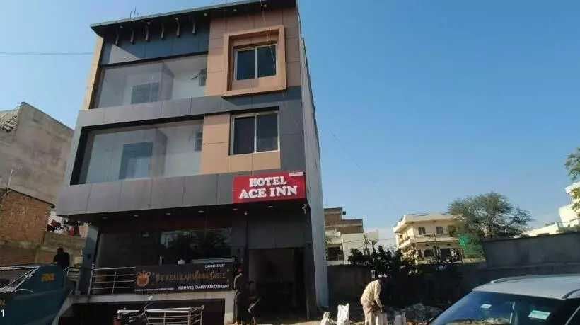 Collection O Hotel Ace Inn