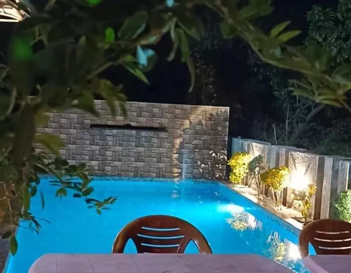 Hotelli Arnav Villa Farmhouse & Resort