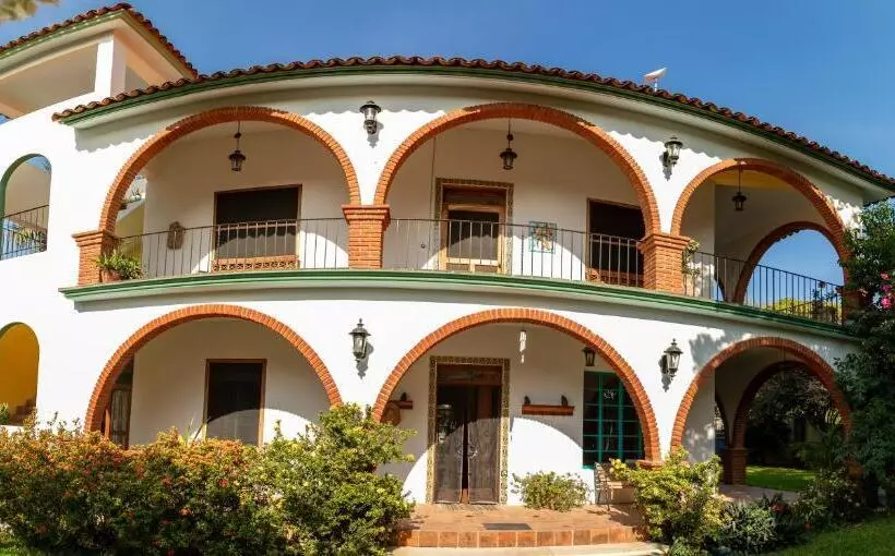 Hotelli Bombon Guesthouse