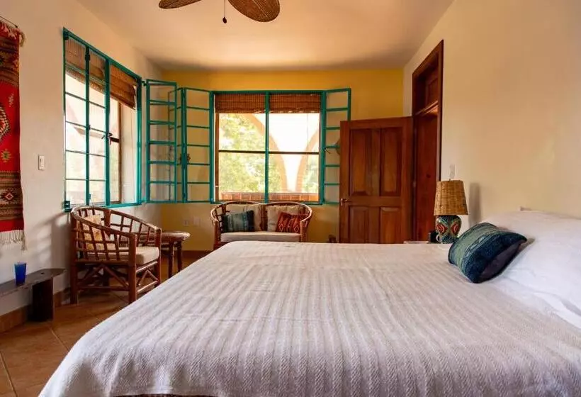 Hotelli Bombon Guesthouse