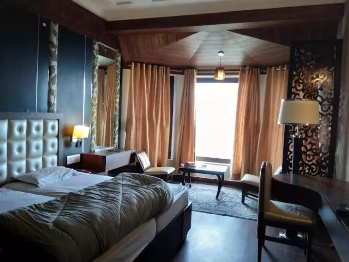 Hotelli Crowned Residency