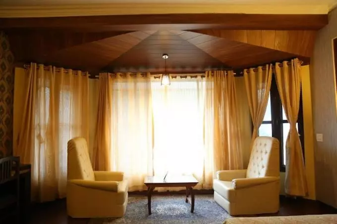 Hotelli Crowned Residency