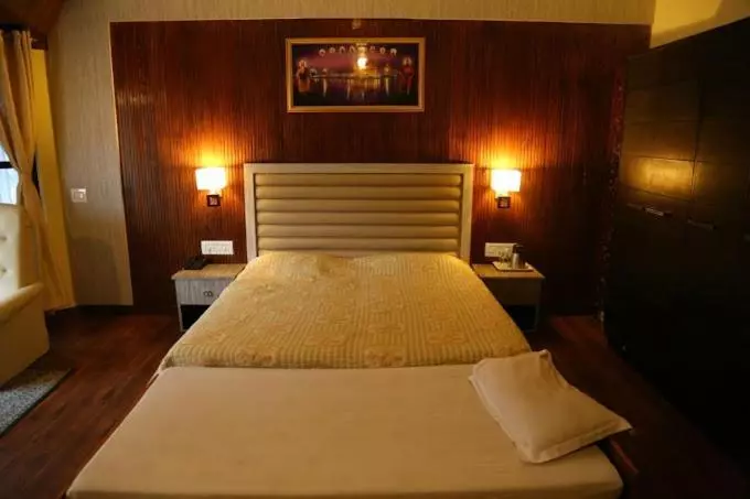Hotelli Crowned Residency