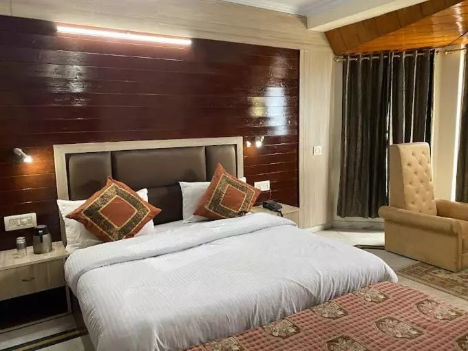 Hotelli Crowned Residency