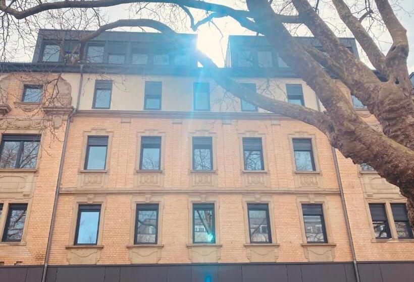 هتل Guesthouse Große Linde