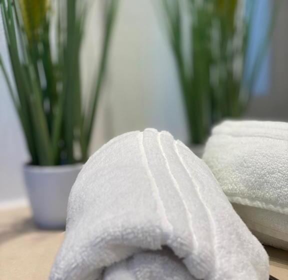 هتل Guesthouse Große Linde